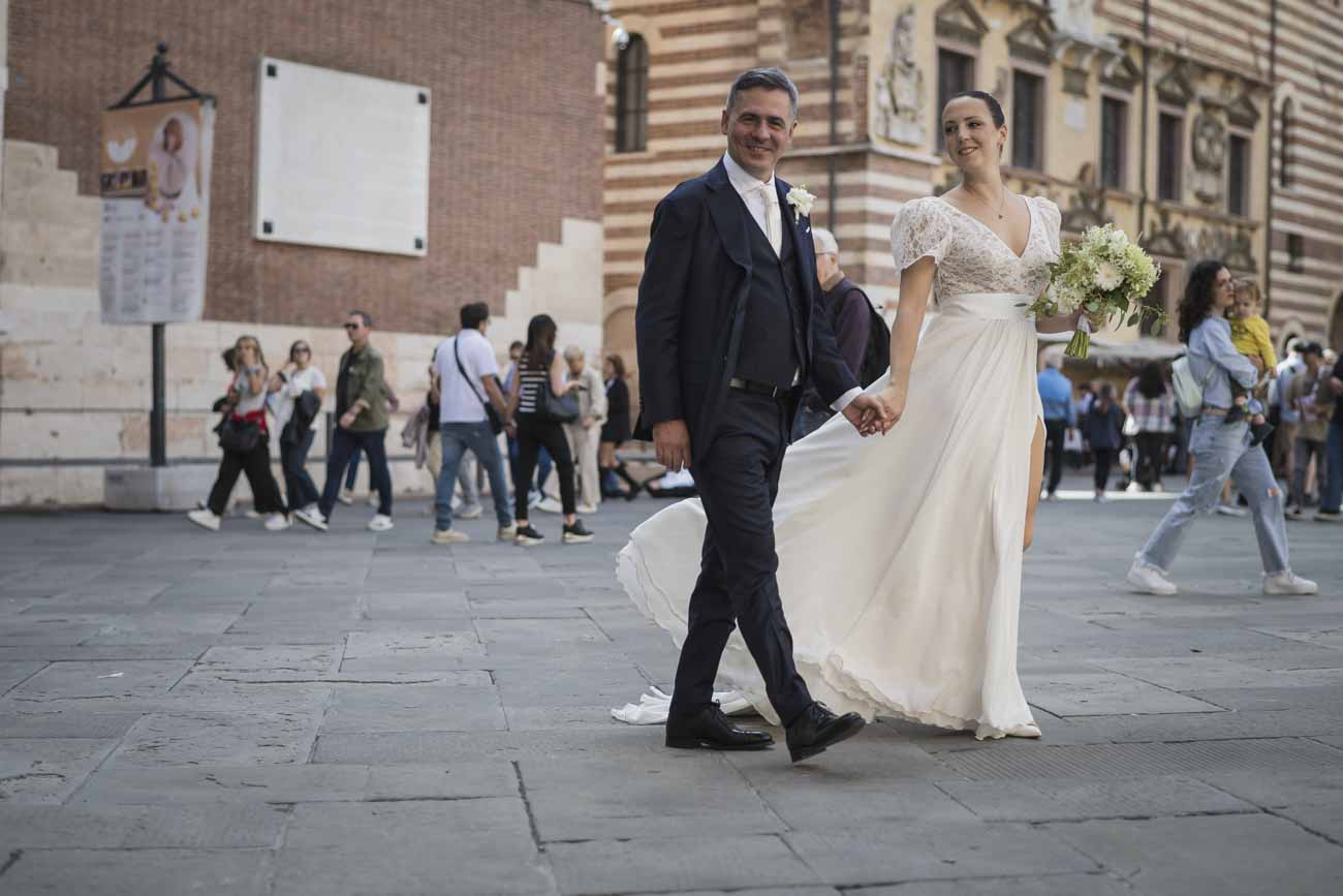 "Enfatizziamo la tua personalità attraverso ritratti autentici e coinvolgenti."