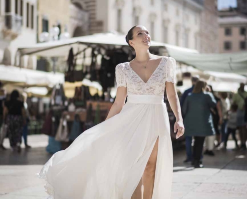 "Piazza Dante, scenario unico per le vostre foto di matrimonio."