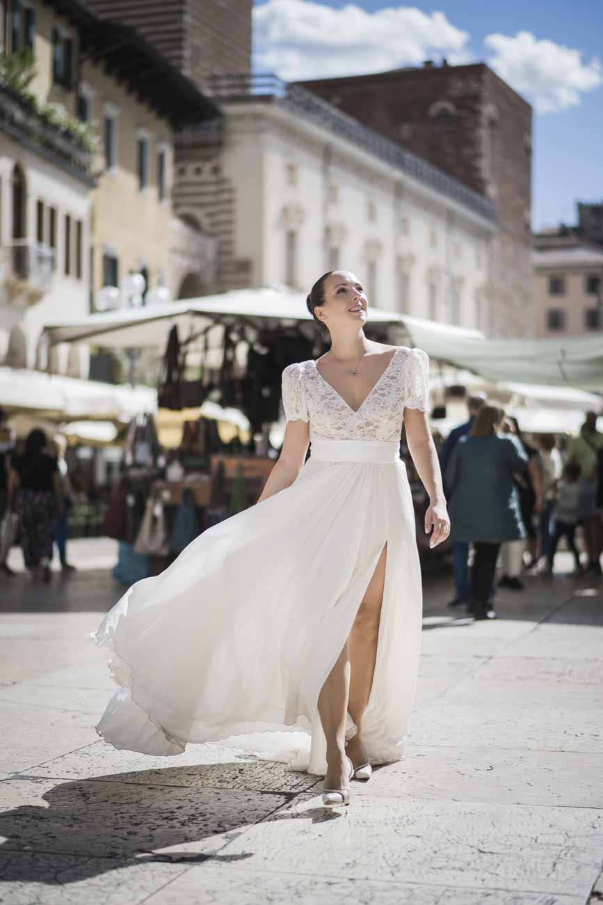 "Piazza Dante, scenario unico per le vostre foto di matrimonio."