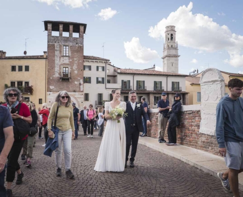 ponte pietra "Verona, cornice romantica per il vostro album di nozze."